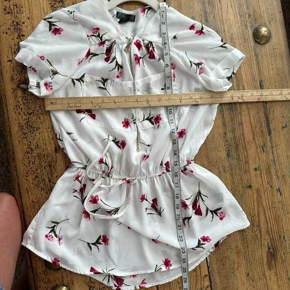 SOLD   ‎  J For Justify Floral Blouse  Size Small - Picture 9 of 9